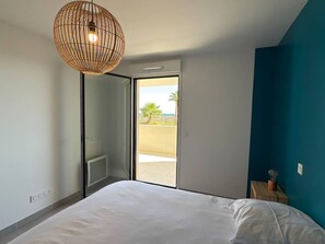 1 bedroom, iron/ironing board, travel cot, WiFi