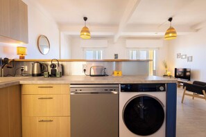 Fridge, microwave, oven, stovetop - Panoramic Sea View Apartment in the Heart of Valras (Valras-Plage)