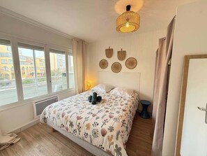 2 chambres, fer et planche à repasser, lit parapluie, Wi-Fi