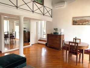 Interior - EXCLUSIVE PENTHOUSE BETWEEN PANTHEON AND TREVI FOUNTAIN (Roma)