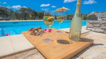 House (Villa P) | Pool