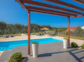 House (Villa P) | Pool