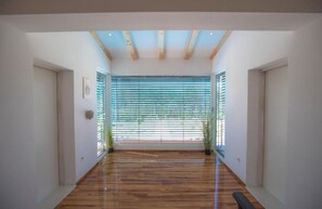 House (Villa P) | Lobby