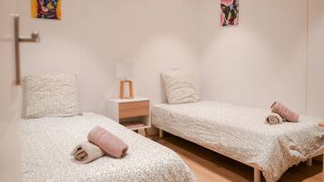 3 bedrooms, free WiFi, bed sheets