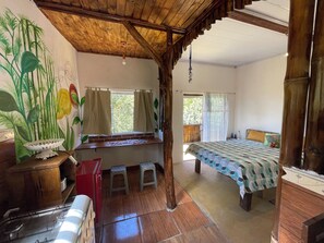Comfort Chalet, Lanai, Mountain View | Room amenity - Gaia de Luz (Nova Friburgo)