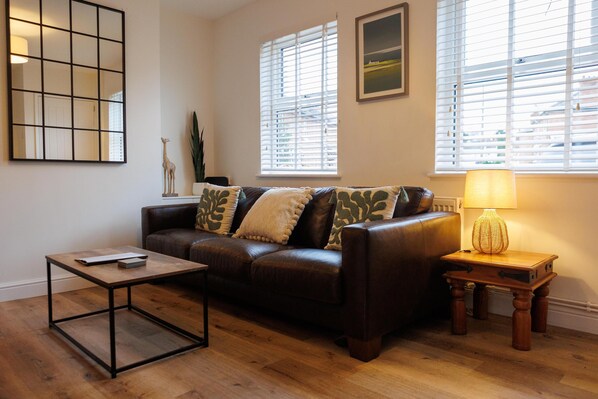 Smart TV - 3 Bedroom Home in Wellington (Wellington)