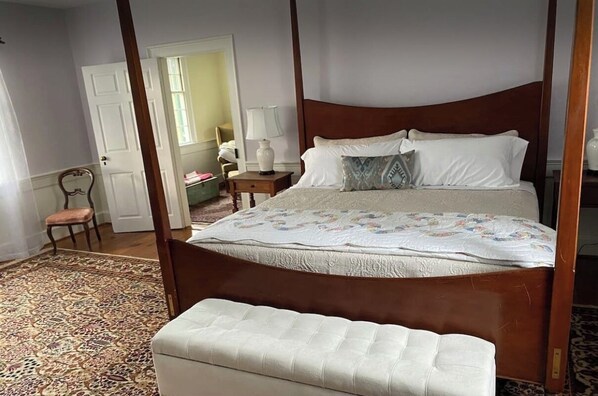 4 bedrooms, iron/ironing board, WiFi, bed sheets