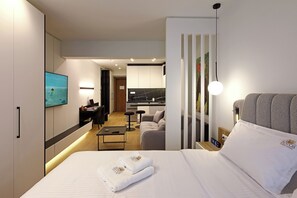 1 bedroom, desk, iron/ironing board, WiFi