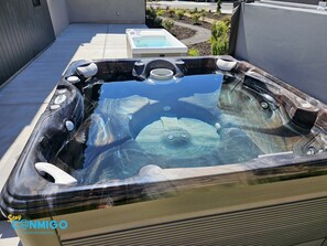 Bain à remous extérieur