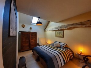 6 chambres, fer et planche à repasser, Wi-Fi, literie fournie