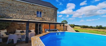 Gite Normandie 15 persons, games & relaxation area, swimming pool, meeting room