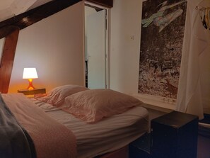 Casa de ciudad básica | 7 habitaciones y wifi gratis