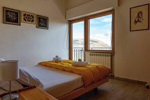 2 bedrooms, bed sheets