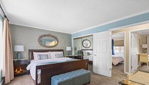 4 bedrooms, desk, iron/ironing board, travel crib