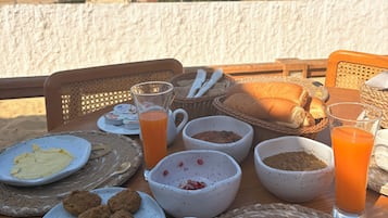 Desayuno continental incluido todos los días