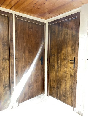 In-room safe, laptop workspace, blackout drapes, soundproofing