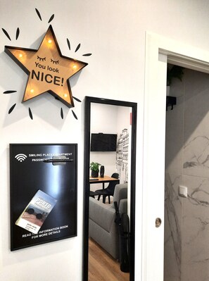 City Studio, Balcony, Courtyard View | Living area - Smiling Places - Apartment in Porto (Porto)