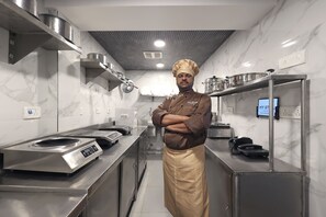 Restaurant - MyOtel - Santacruz (Mumbai)