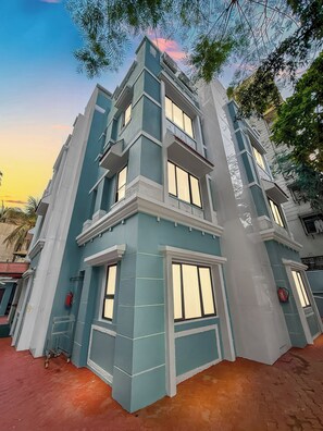 Front of property – evening/night