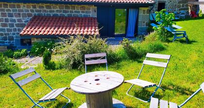 Gîte Ma Boutique Hôtel in La Bâtisse aux Lanternes sleeps 30 with garden