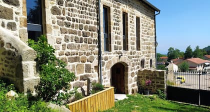 GĂźte Ma Boutique HĂŽtel in La BĂątisse aux Lanternes sleeps 30 with garden