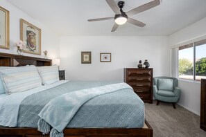2 slaapkamers, een strijkplank/strijkijzer, gratis wifi, beddengoed