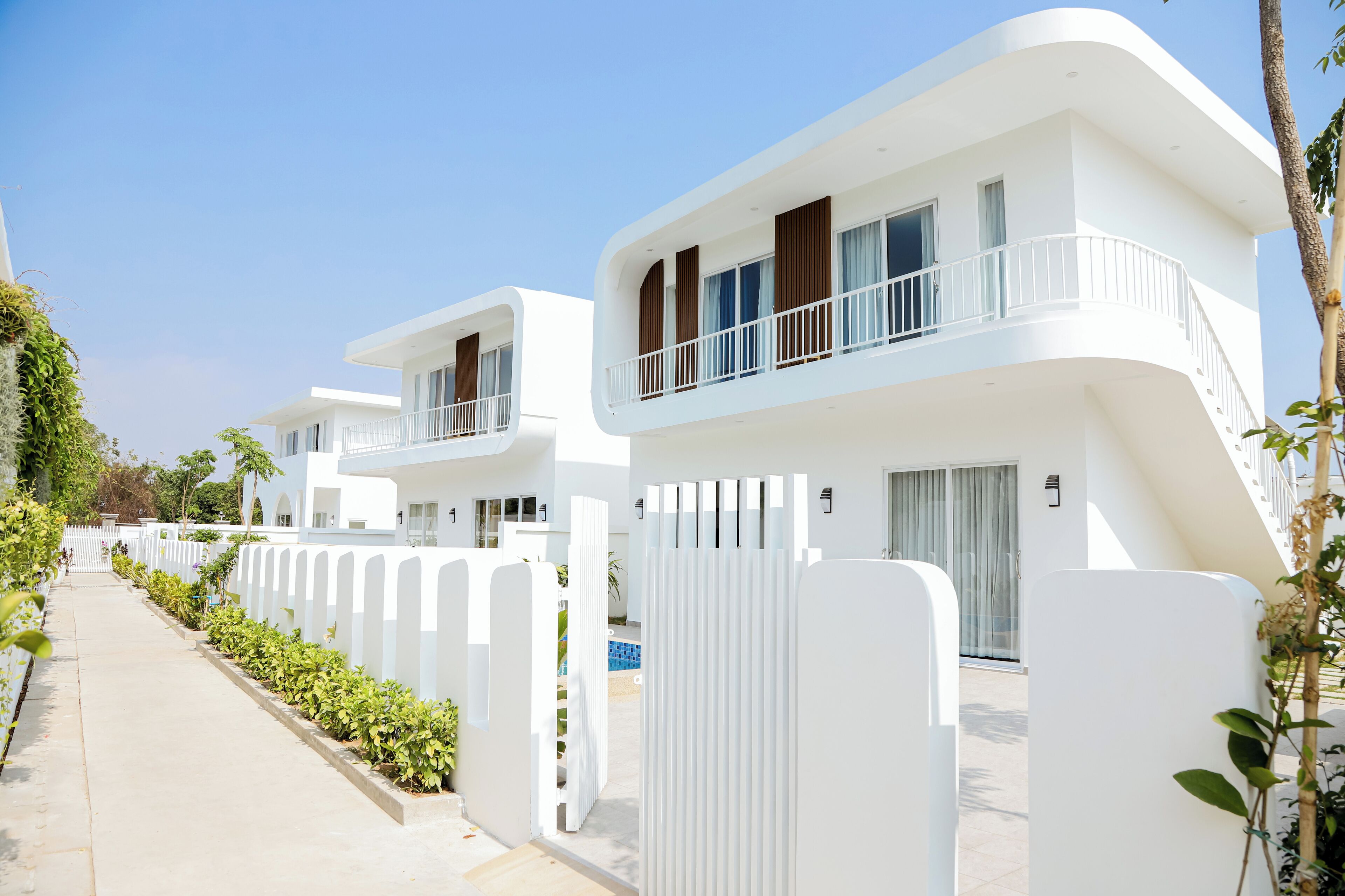 Luxury Villa, Pool View | Hypo-allergenic bedding, bed sheets