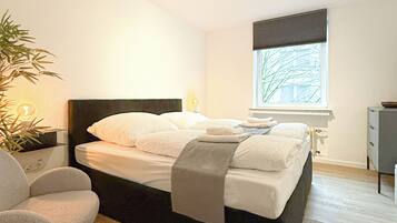 2 bedrooms, iron/ironing board, WiFi, bed sheets