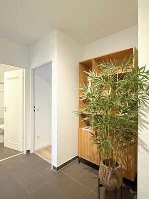 Interior - Central 65 sqm city apartment with free WiFi & self check-in (Essen)