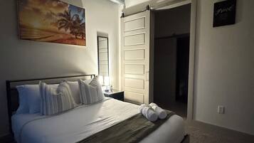 1 bedroom, desk, iron/ironing board, free WiFi