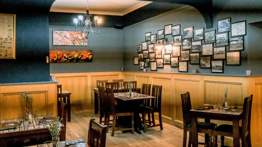 Hillside Hotel & Restaurant