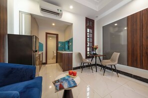 Deluxe Double Room | Desk, soundproofing, free WiFi - Infinity HaNoi Hotel & Travel (Hanoi)