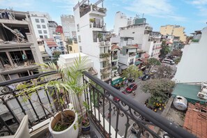 Deluxe-Doppelzimmer, Stadtblick | Balkon