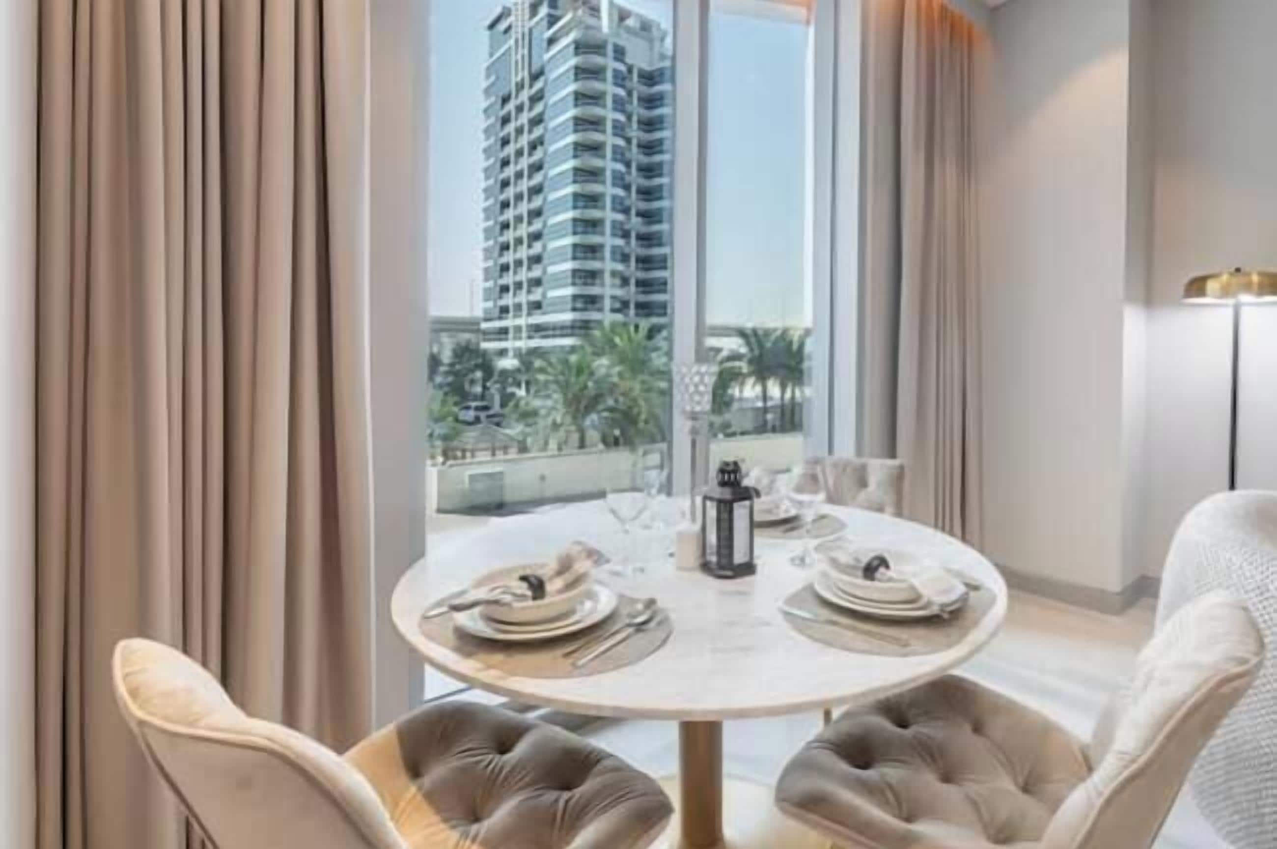 奢华公寓, 城市景观 | 客房内用餐