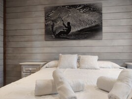 Cabaña familiar, vistas a la montaña | 2 dormitorios y espacio para trabajar con un portátil