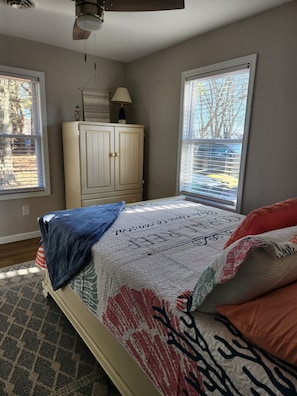 3 bedrooms, iron/ironing board, free WiFi, bed sheets