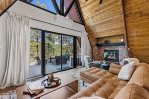 TV, fireplace - Kachina A-Frame Hideaway| New | Hot Tub | Fire Pit (Flagstaff)