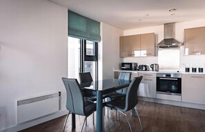 Apartment | Dining - City Centre Appt-sleeps 5-free Parking & Free Wifi (Birmingham)