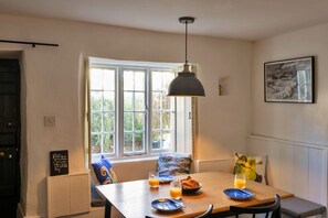 Dining - Bre Stefan (Launceston)