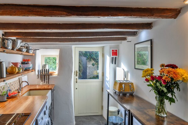 Fridge, oven, electric kettle, toaster