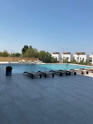 Sæsonbestemt udendørs pool