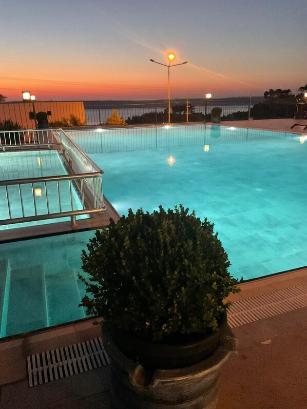 Seasonal outdoor pool