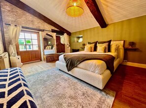 5 Schlafzimmer, Bügeleisen/Bügelbrett, kostenloses WLAN, Bettwäsche