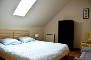 4 camere, culla da viaggio, Wi-Fi gratuito, lenzuola