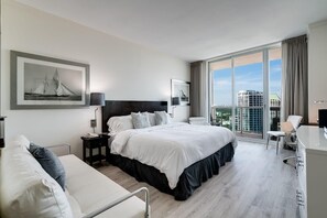 Room - Bay & City Views | Balconies | 2 King Beds (Miami)