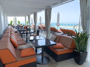 Outdoor dining - Bay & City Views | Balconies | 2 King Beds (Miami)