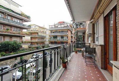 Quiet and charming house near Trastevere