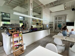 Bar (in der Unterkunft)