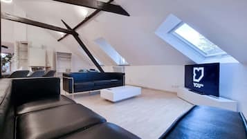 Fernseher, Kamin