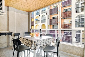 Outdoor dining - Casa Encanto Torrevieja (Torrevieja)